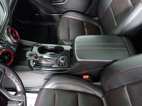 Used 2019 Chevrolet Blazer RS AWD/4WD image 35