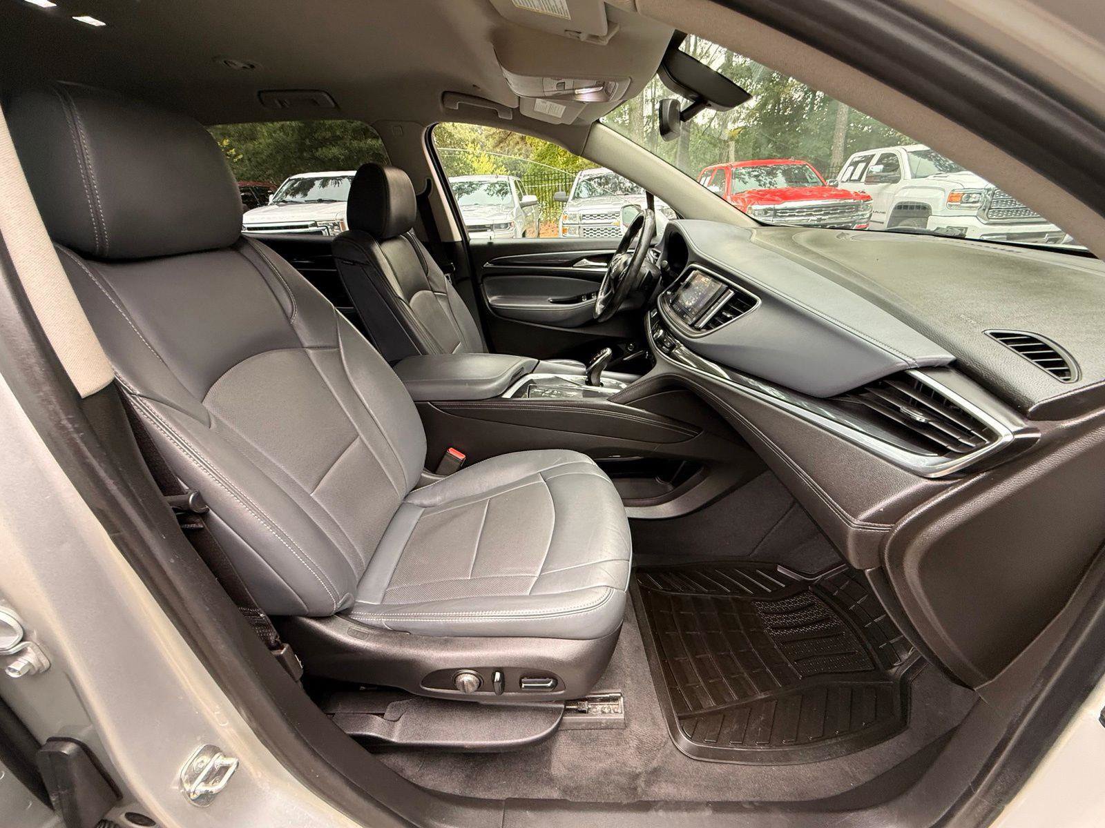Used 2020 Buick Enclave Essence FWD image 16