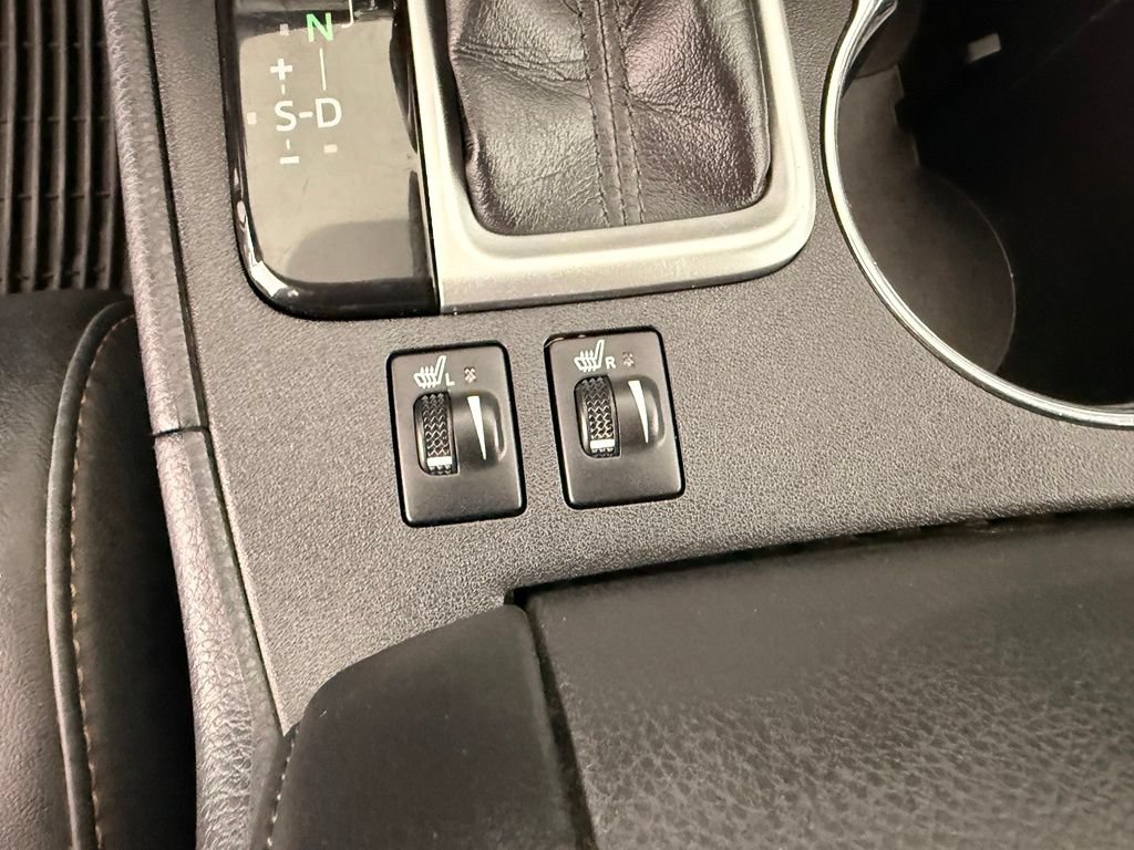 Used 2018 Toyota Highlander AWD V6 image 26