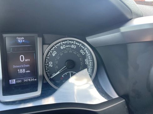 Used 2016 Toyota Tacoma SR5 RWD image 16