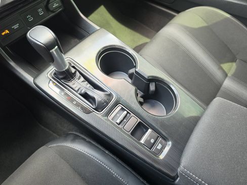 Used 2025 Honda Civic Sport image 27
