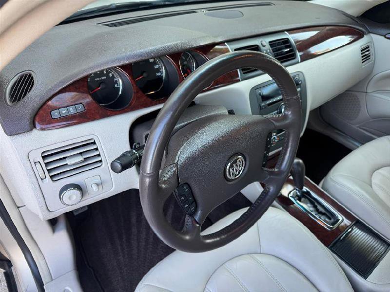 Used 2007 Buick Lucerne CXL w/ Luxury Package FWD image 26