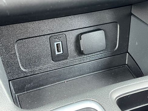 Used 2017 Ford Escape SE w/ Equipment Group 201A AWD/4WD image 28