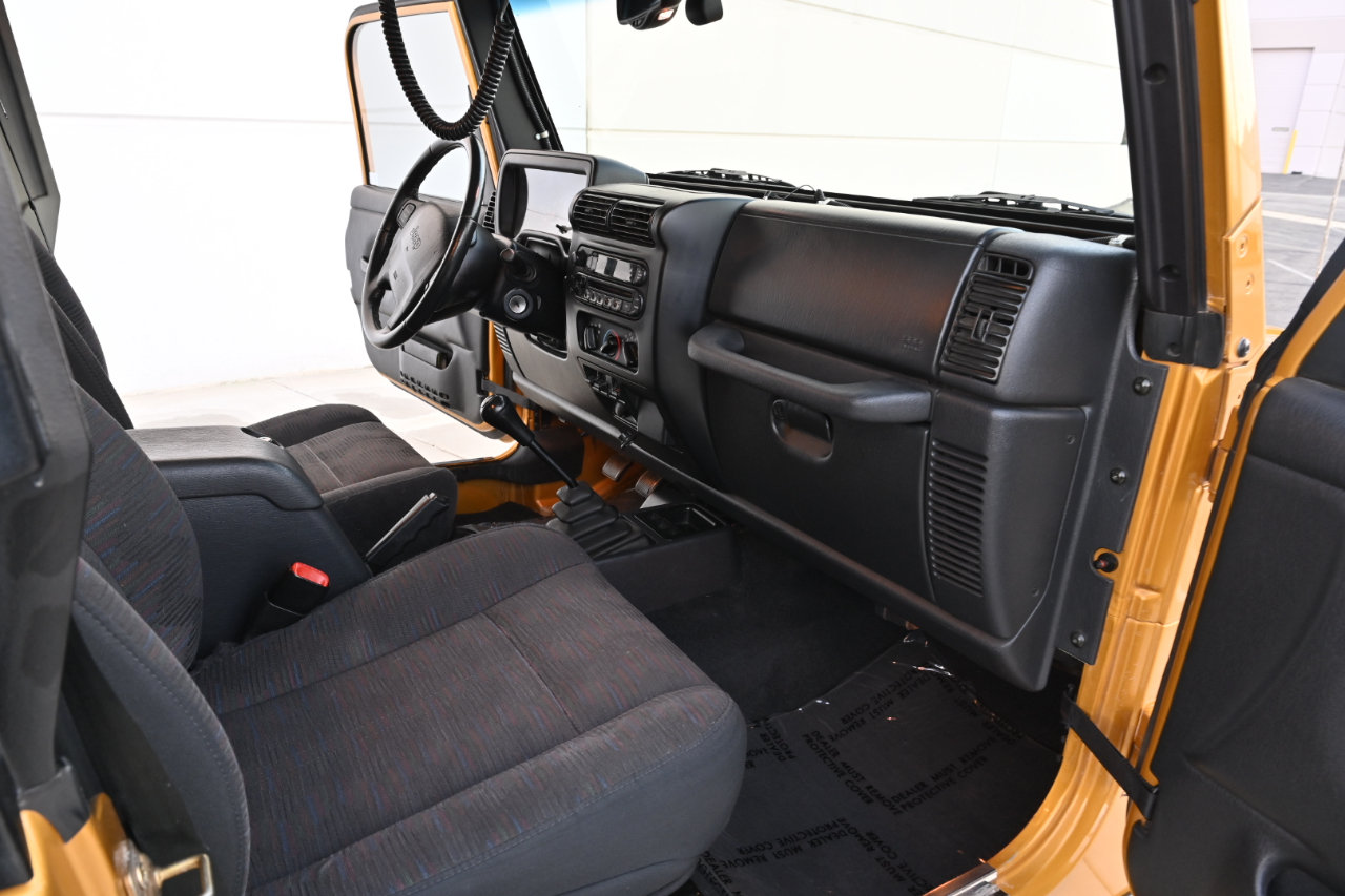Used 2003 Jeep Wrangler Rubicon AWD/4WD image 18