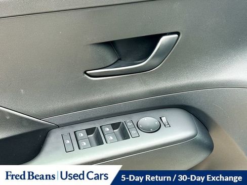 Used 2024 Hyundai Kona SEL w/ Convenience Package image 18