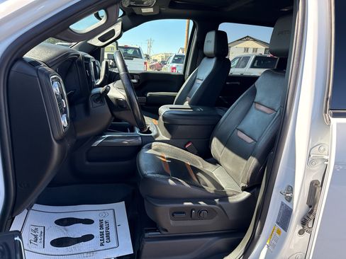Used 2022 GMC Sierra 2500 AT4 w/ AT4 Premium Plus Package AWD/4WD image 18