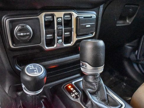 Used 2021 Jeep Wrangler Unlimited Sport AWD/4WD image 18
