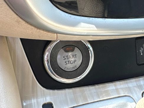 Used 2018 Nissan Murano Platinum w/ Cargo Package FWD image 41