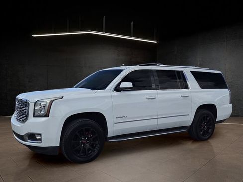 Used 2018 GMC Yukon XL Denali w/ Open Road Package AWD/4WD image 3