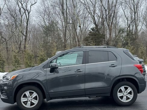 Used 2017 Chevrolet Trax LT AWD/4WD image 4