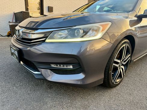 Used 2017 Honda Accord EX-L image 9