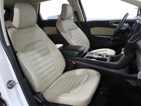 Certified 2022 Ford Edge SEL w/ Convenience Package image 18