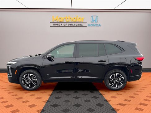 Used 2025 Buick Enclave Sport Touring image 2