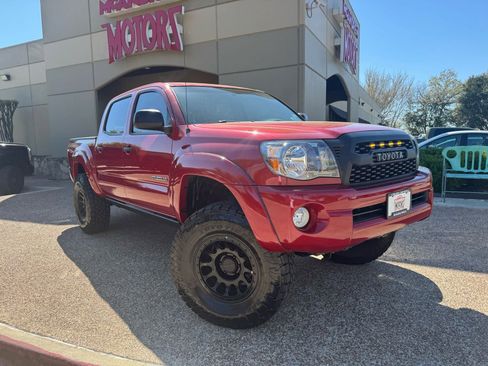 Used 2005 Toyota Tacoma Base V6 AWD/4WD image 1