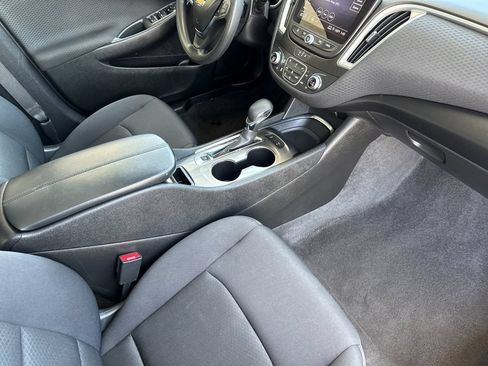 Used 2024 Chevrolet Malibu LT FWD image 16