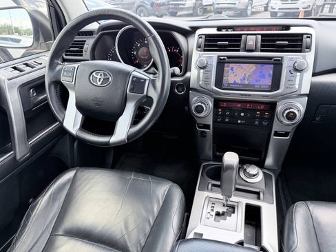 Used 2013 Toyota 4Runner Limited AWD/4WD image 18