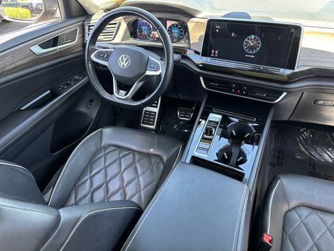Used 2024 Volkswagen Atlas SEL Premium R-Line AWD/4WD image 13
