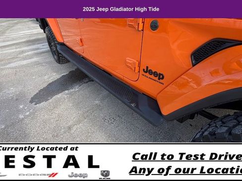 Used 2025 Jeep Gladiator Sport image 18