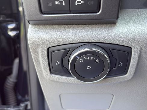 Used 2022 Ford F550 4x4 SuperCab Super Duty w/ XLT Value Package image 27