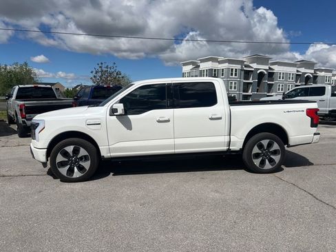 Used 2023 Ford F150 Lightning Platinum AWD/4WD image 16