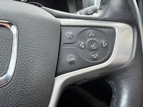 Used 2017 GMC Acadia SLT image 17