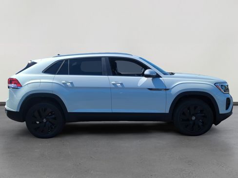 New 2026 Volkswagen Atlas Cross Sport SE image 6