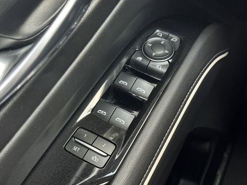 Used 2022 Cadillac Escalade Sport AWD/4WD image 13