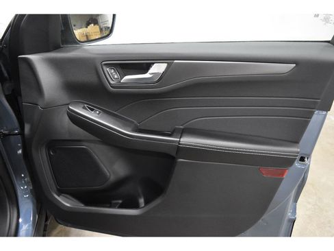 New 2025 Ford Escape SE image 25