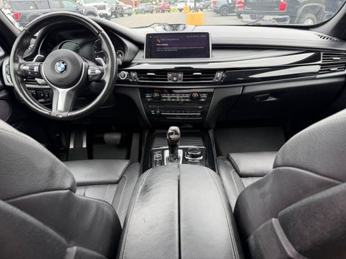 Used 2018 BMW X5 xDrive50i w/ Dynamic Handling Package AWD/4WD image 11