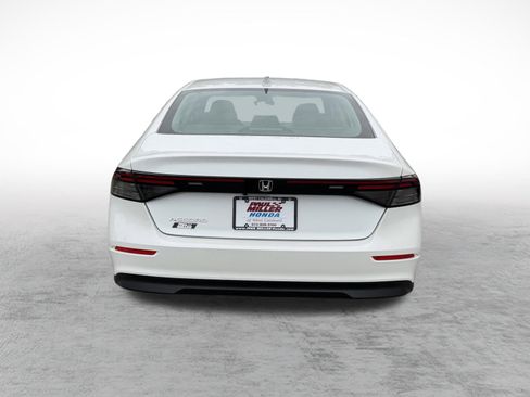 Certified 2023 Honda Accord EX image 5