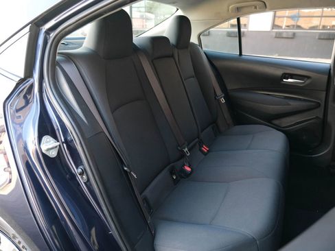 Used 2021 Toyota Corolla LE image 30