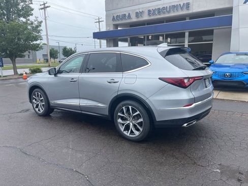 Used 2023 Acura MDX SH-AWD w/ Technology Package image 8