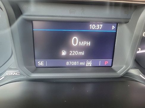 Used 2020 GMC Sierra 1500 SLE w/ SLE Value Package image 9