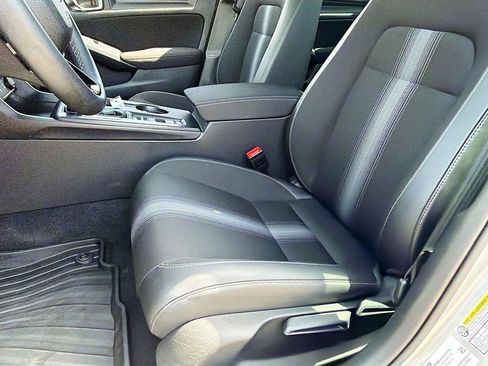 Used 2025 Honda Civic Sport image 27