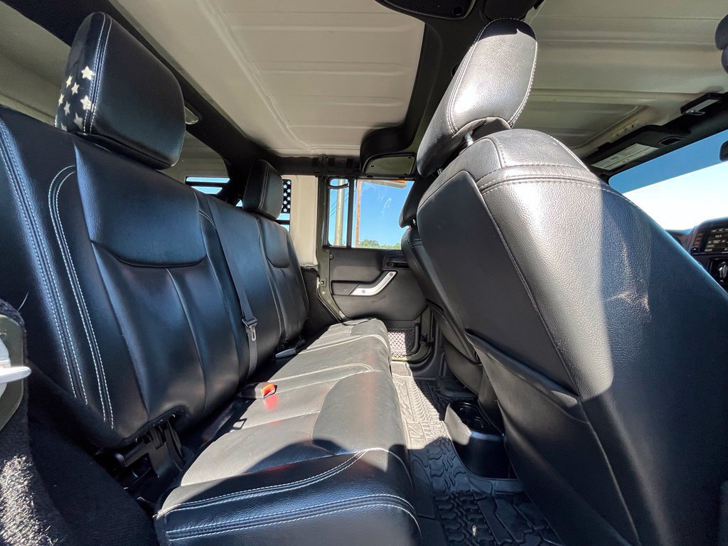 Used 2015 Jeep Wrangler Unlimited Rubicon AWD/4WD image 33