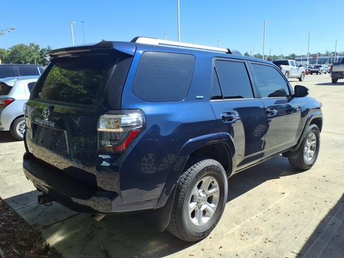 Used 2023 Toyota 4Runner SR5 Premium w/ Moonroof Package AWD/4WD image 9
