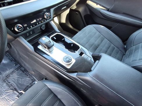 Used 2025 Mitsubishi Outlander SE AWD/4WD image 25