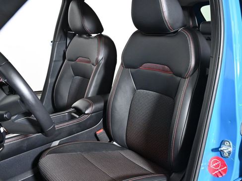 Certified 2025 Nissan Kicks SR AWD/4WD image 27