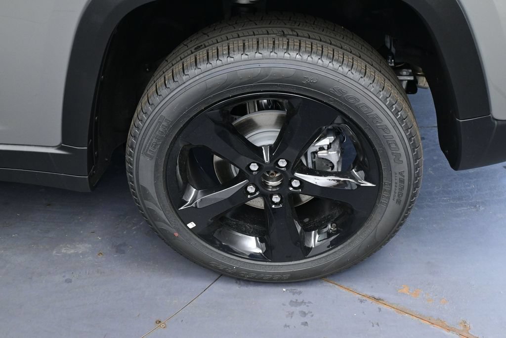 New 2027 Jeep Grand Cherokee Limited AWD/4WD image 9