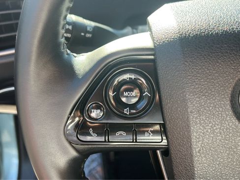 Used 2022 Toyota Prius XLE w/ Advanced Technology Package image 30