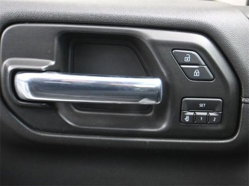 Used 2020 Chevrolet Silverado 2500 LTZ w/ LTZ Plus Package image 13