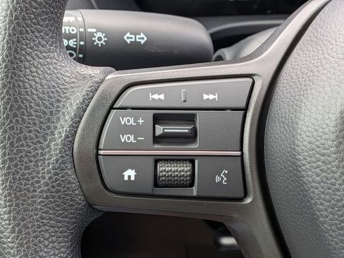 New 2026 Honda HR-V LX image 18