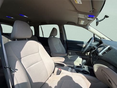 Used 2017 Honda Pilot EX image 25