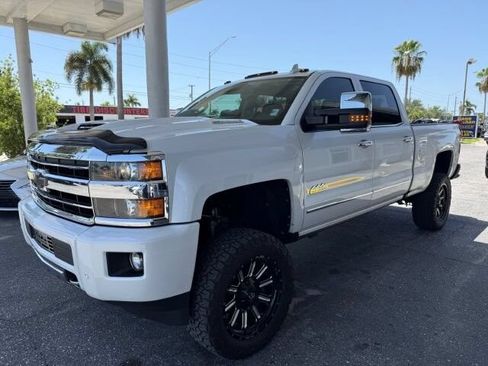 Used 2019 Chevrolet Silverado 2500 High Country w/ Duramax Plus Package AWD/4WD image 3