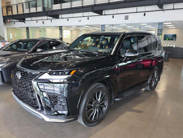 Used 2026 Lexus LX 600 F Sport w/ Accessory Package (Z1) AWD/4WD image 1