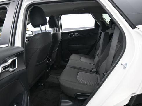 Used 2025 Kia Sportage LX FWD image 28