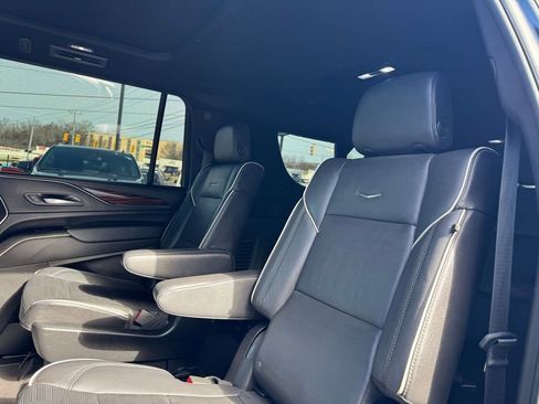 Used 2024 Cadillac Escalade ESV Premium Luxury w/ Performance Package image 26