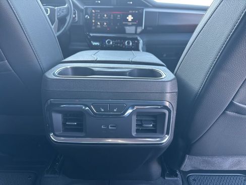 Used 2025 GMC Sierra 1500 Denali w/ Denali Reserve Package AWD/4WD image 18