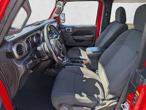 Used 2022 Jeep Wrangler Willys AWD/4WD image 15