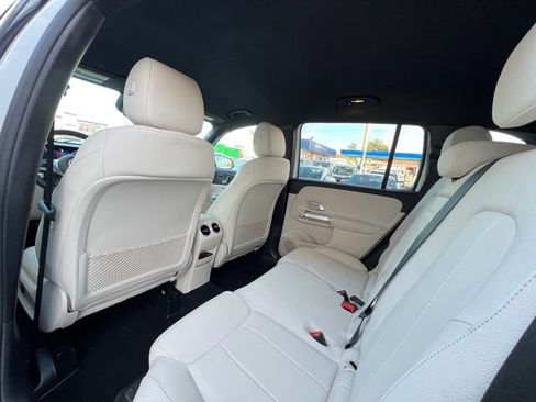 Used 2025 Mercedes-Benz GLB 250 GLB 250 w/ Winter Package image 15